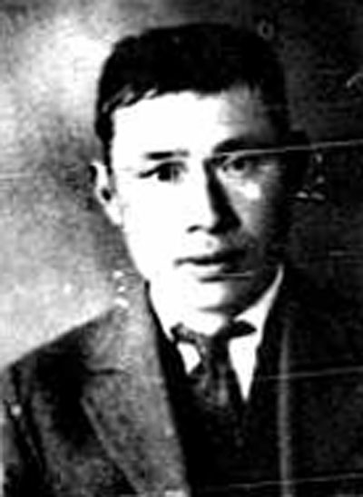 head shot of MAH Look